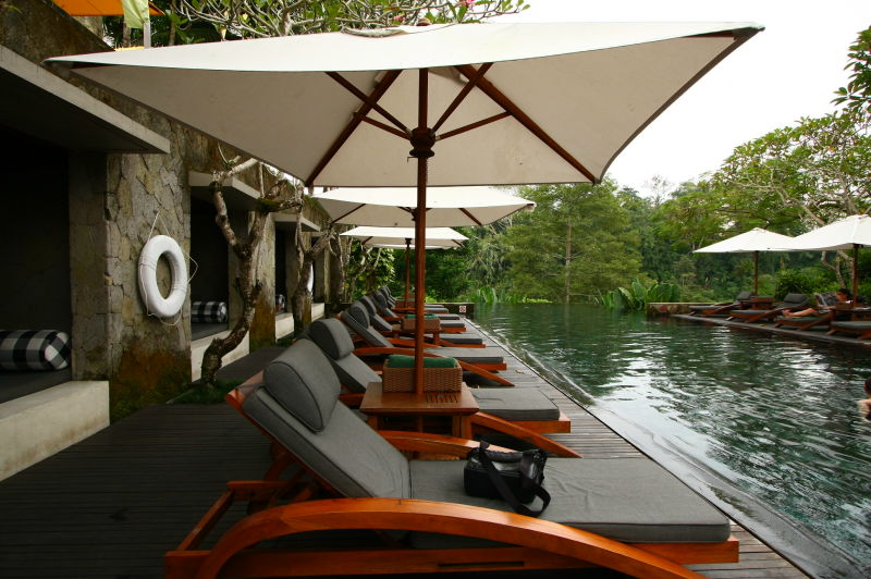 зN ڨqMaya Ubud 7
