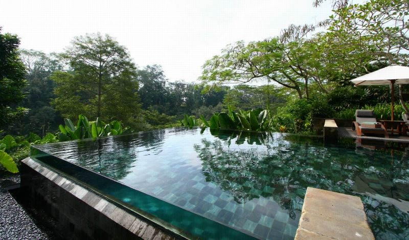 зN ڨqMaya Ubud 8