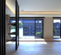 зNƷ~ Ǥ]p-BNAx]v]p Hung house